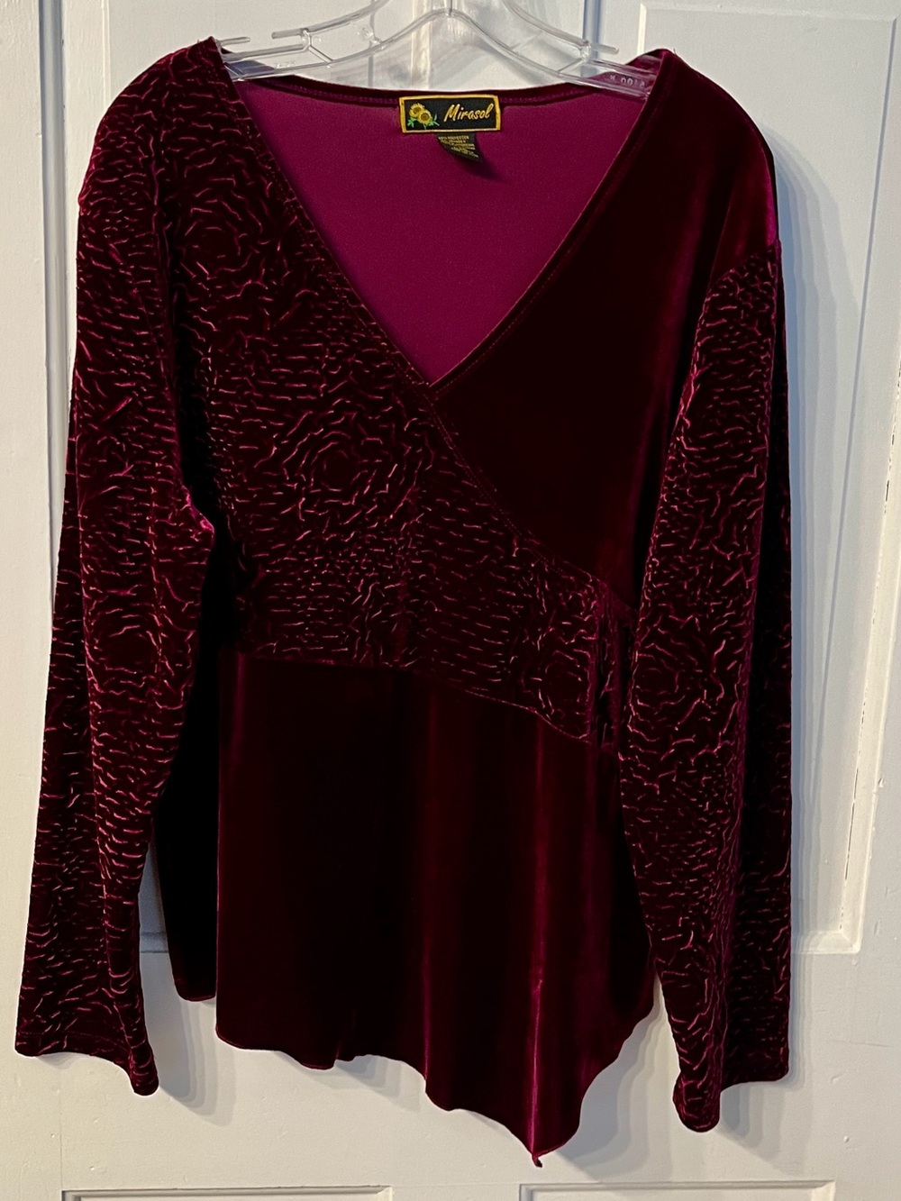 Mirasol Velvet top v-neckline Long Sleeves Top XL